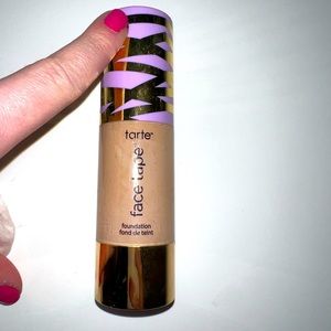 Tarte Shape Tape Foundation shade light medium sand